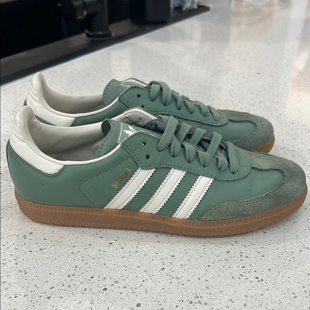 Adidas Samba OG silver green size 7